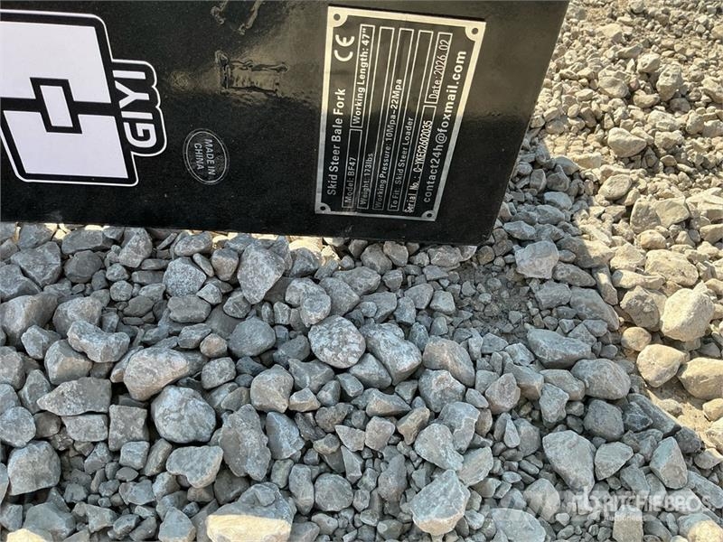  GIYI GY-BF47 47 in Skid Steer Bale Spear (Unused) Other components