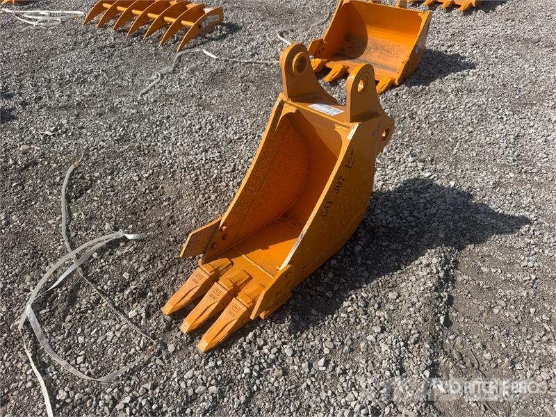  GIYI GY-BK 12 in Digging Excavator Bucket - Fits C Buckets