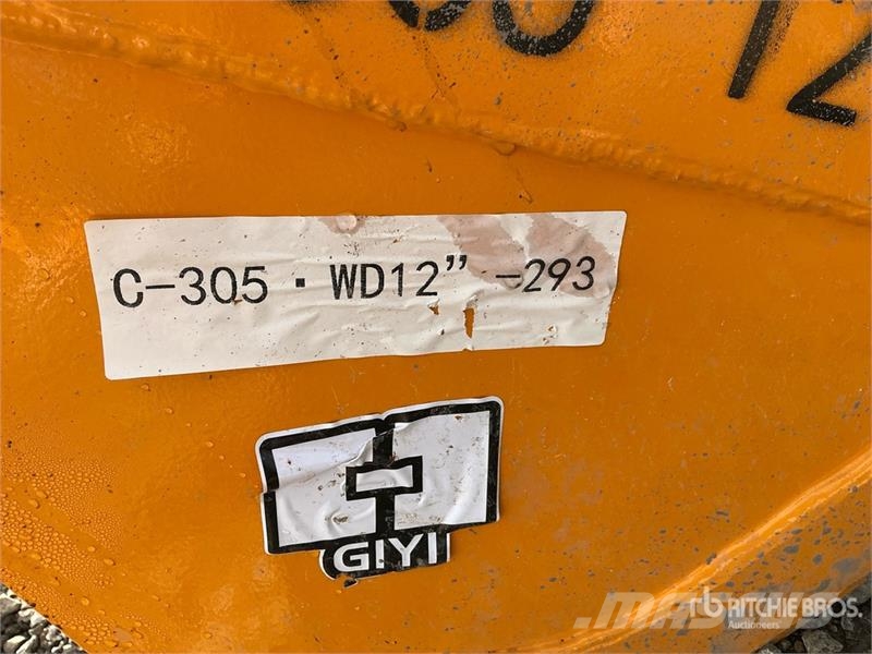GIYI GY-BK 24 in Digging Excavator Bucket - Fits C Žlice
