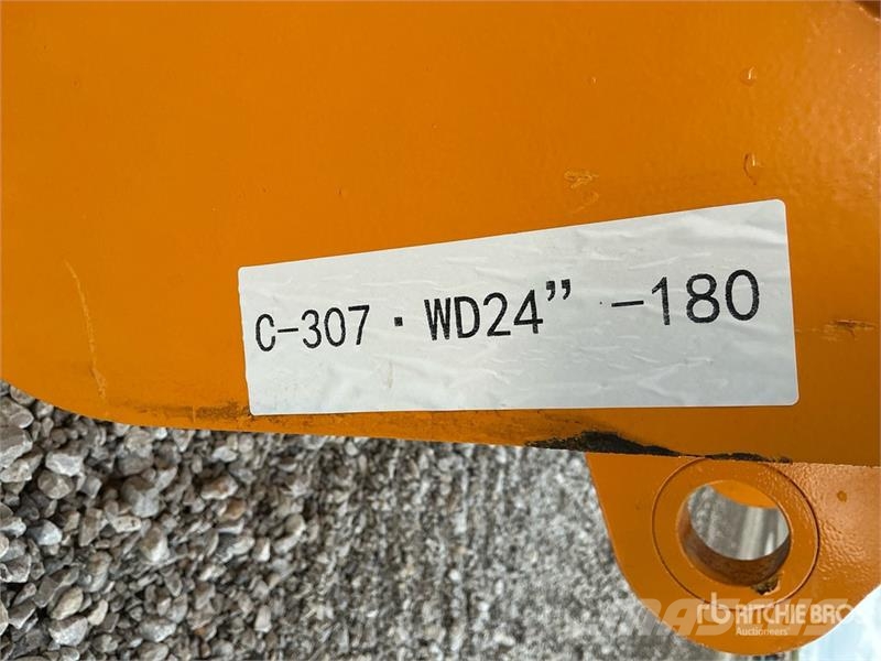 GIYI GY-BK 24 in Digging Excavator Bucket - Fits C Žlice
