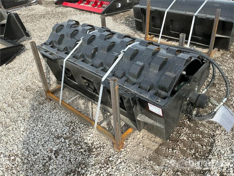  GIYI GY-CW70 59 in Padfoot Skid Steer Vibratory Ro Road Rollers