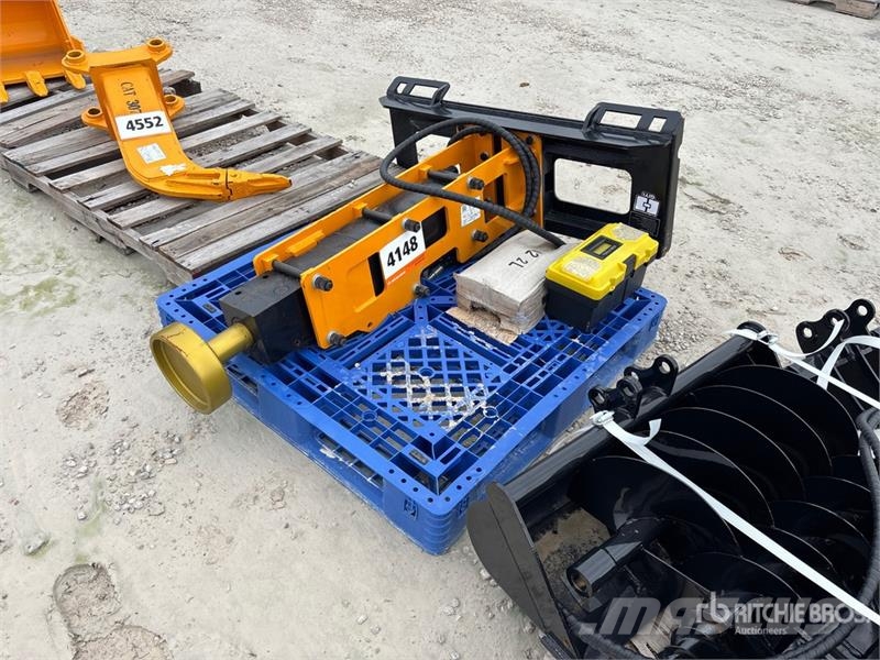 GIYI GY-D680 45 in Skid Steer Post Driver (Unused) Fencing equipment