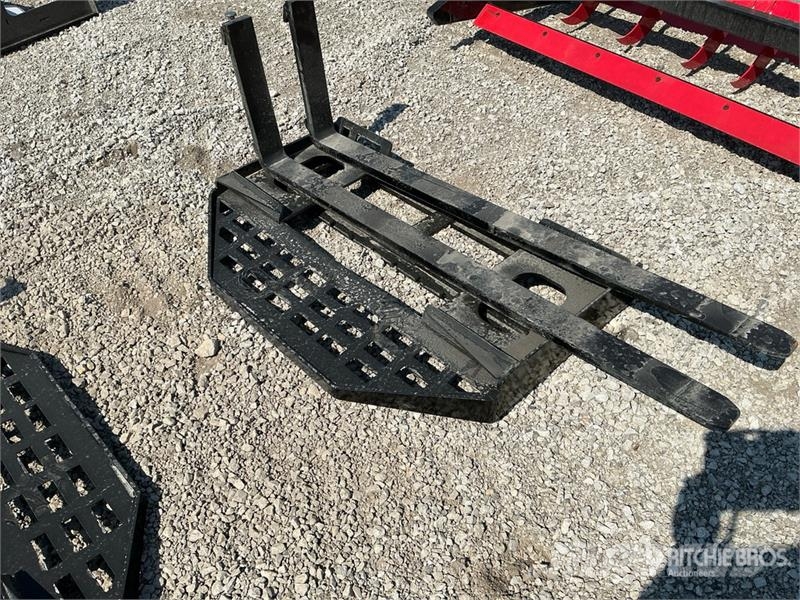  GIYI GY-DHC 59 in Skid Steer Forks (Unused) Вили