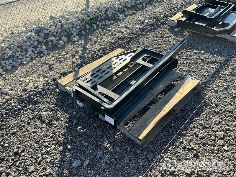 GIYI GY-DHC 59 in Skid Steer Forks (Unused) フォーク