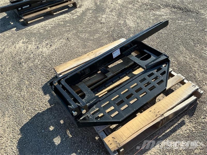 GIYI GY-DHC 59 in Skid Steer Forks (Unused) Vidlica