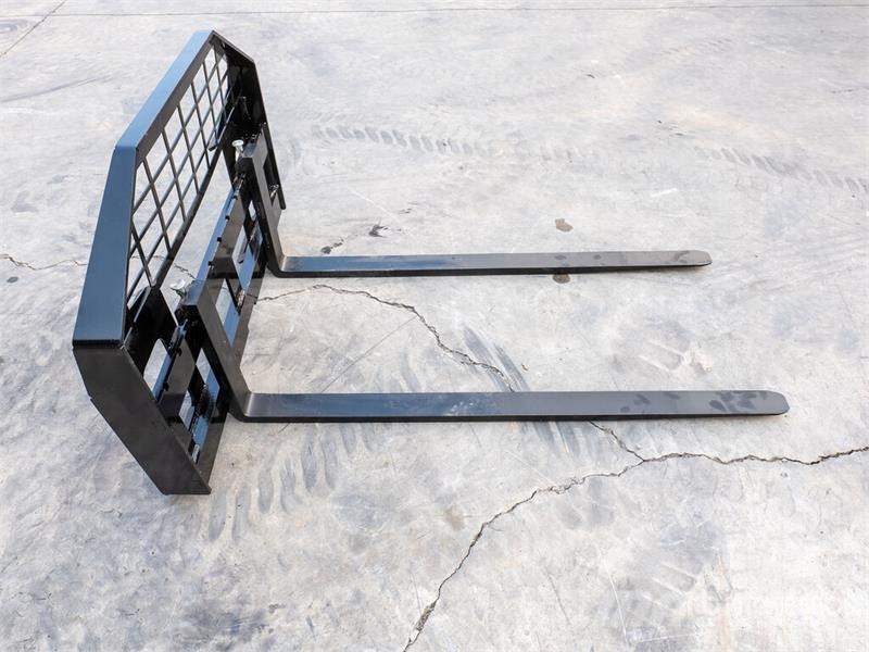  GIYI GY-DHC 59 in Skid Steer Forks (Unused) フォーク