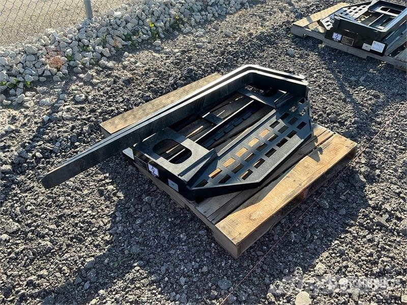  GIYI GY-DHC 59 in Skid Steer Forks (Unused) フォーク