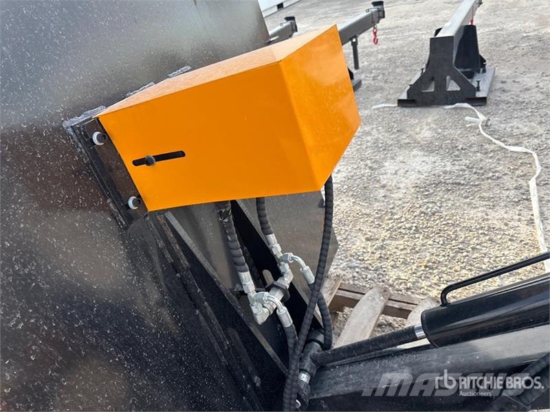 GIYI GY-ECA74 54 in Articulating Skid Steer Brush Priključne i vučne kosilice