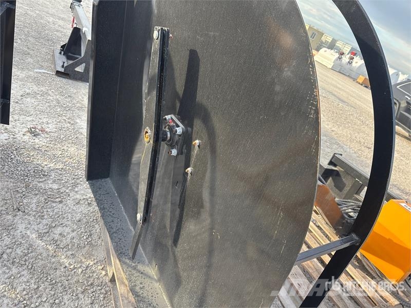 GIYI GY-ECA74 54 in Articulating Skid Steer Brush Priključne i vučne kosilice