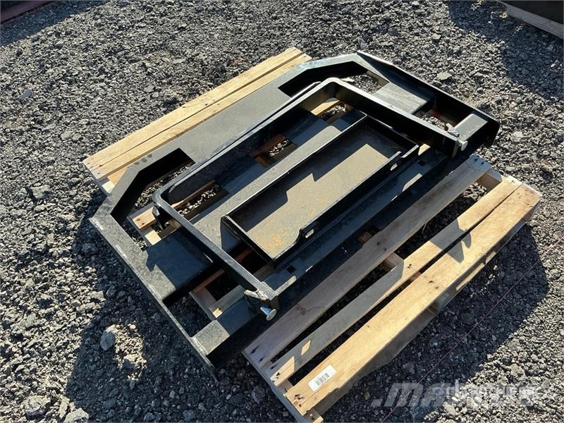  GIYI GY-FR47 29 in Mini Dingo Skid Steer Forks (Un フォーク
