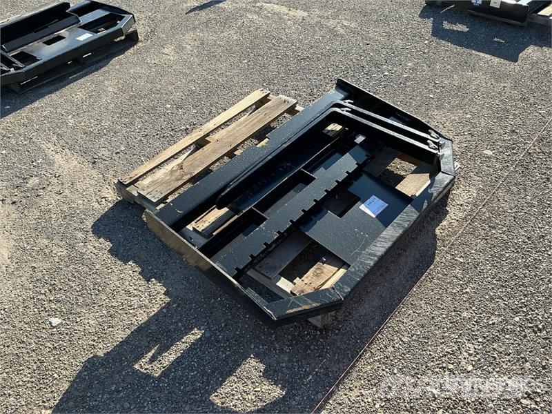 GIYI GY-FR47 29 in Mini Dingo Skid Steer Forks (Un Vidlica