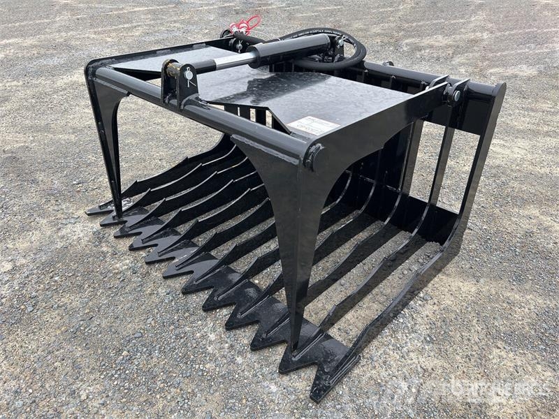  GIYI GY-HWG44 44 in Skeleton Mini Skid Steer Grapp Grijpers