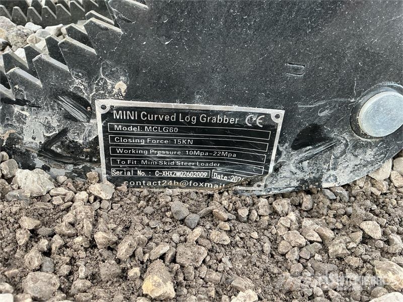  GIYI GY-MCLG60 42 in Mini Skid Steer Grapple (Unus خطاطيف