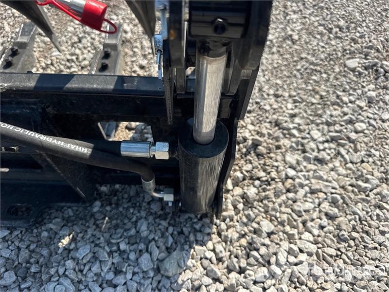 GIYI GY-MCLG60 42 in Mini Skid Steer Grapple (Unus Grapples