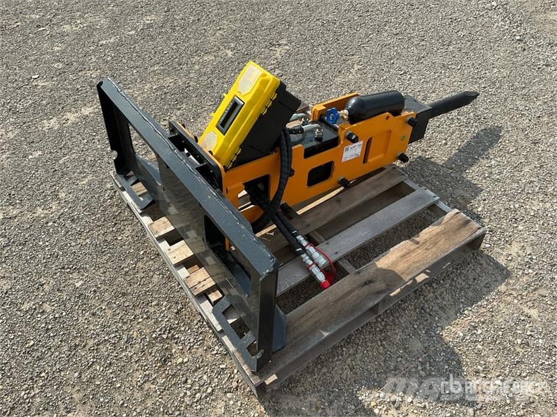 GIYI GY-P680 Skid Steer Breaker (Unused) 鐵鎚/碎石機