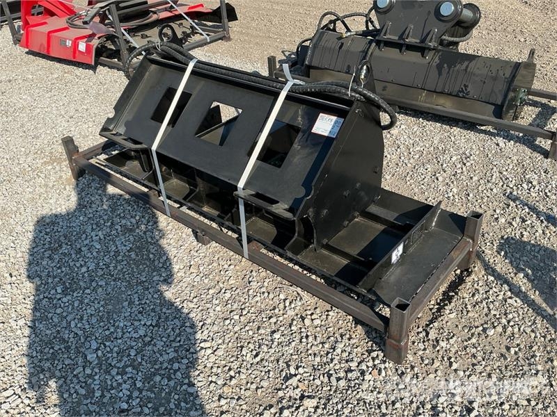 GIYI GY-PC71 71 in Skid Steer Plate Compactor (Unu دكاكات أفقية