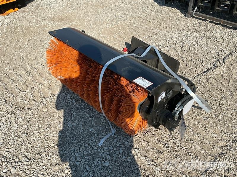 GIYI GY-QSJ 39 in Mini Skid Steer Broom (Unused) Bürsten
