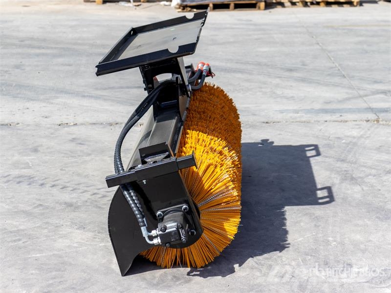 GIYI GY-QSJ 39 in Mini Skid Steer Broom (Unused) Süpürgeler