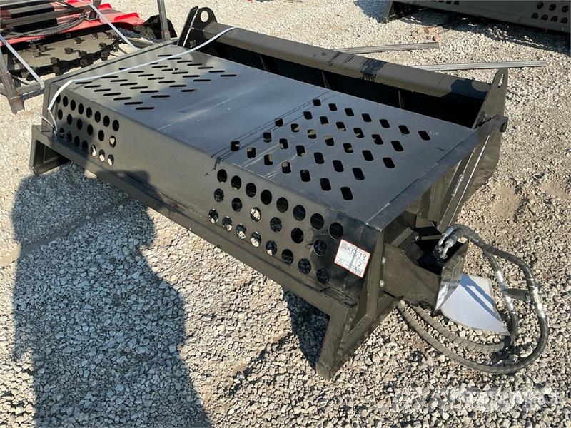GIYI GY-RR78 78 in Skid Steer Rock Rake (Unused) 기타 부품