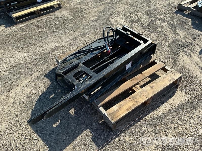 GIYI GY-SF60 60 in Skid Steer Forks (Unused) Vidlica