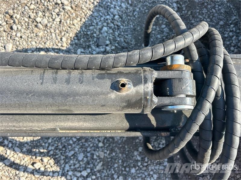 GIYI GY-TBS20 108 in Skid Steer Telescopic Boom (S Other components