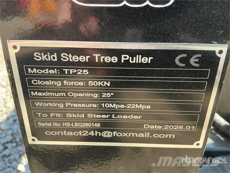 GIYI GY-TP45 25 in Skid Steer Post Puller (Unused) 기타 부품