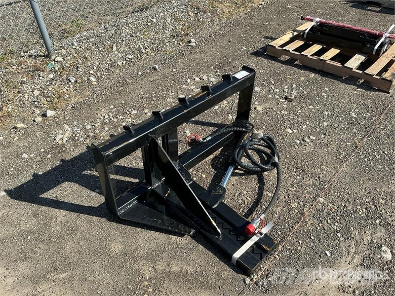 GIYI GY-TP45 25 in Skid Steer Post Puller (Unused) Other components