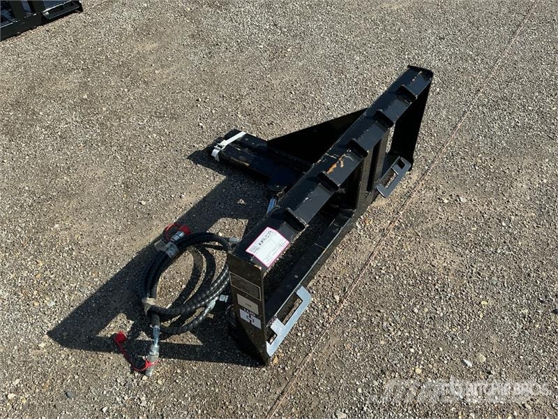 GIYI GY-TP45 25 in Skid Steer Post Puller (Unused) Other components