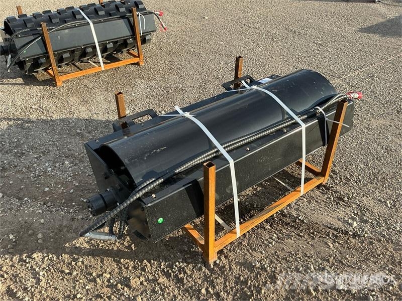 GIYI GY-VR59 59 in Skid Steer Vibratory Roller (Un Rodillos