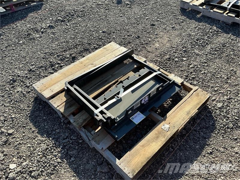 GIYI GY-XHC Mini Skid Steer Forks (Unused) フォーク