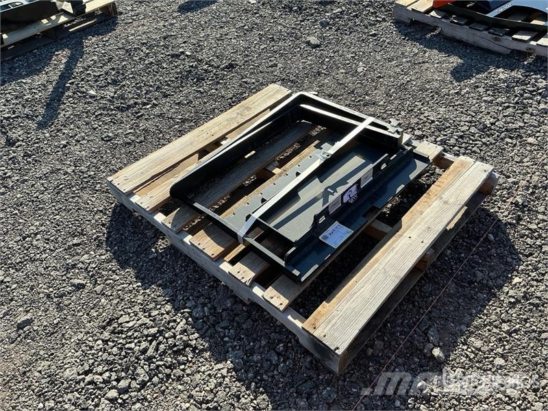 GIYI GY-XHC Mini Skid Steer Forks (Unused) フォーク