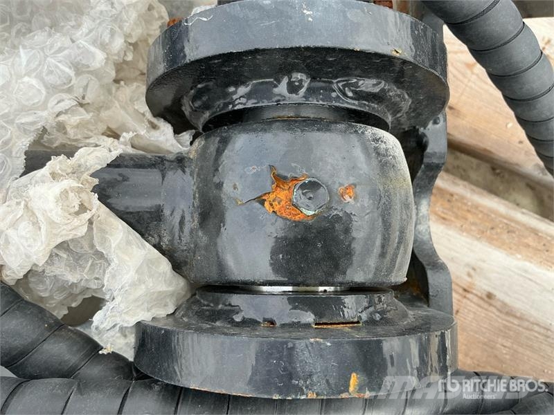 GIYI GY-XJ3T 11 in Hydraulic Excavator Thumb (Unus Skuffer