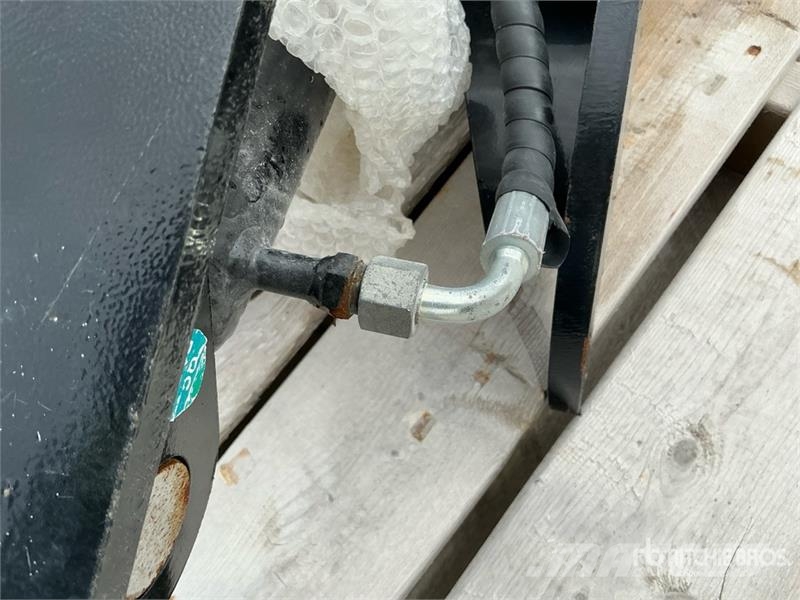 GIYI GY-XJ3T 11 in Hydraulic Excavator Thumb (Unus Skuffer