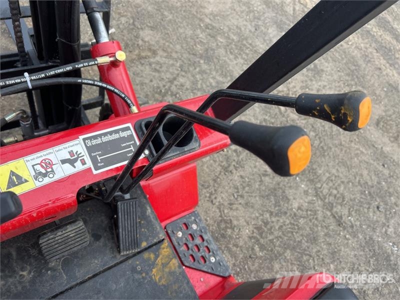 GIYI SL-D15 3300 lb Electric Forklift (Unused) Wózki elektryczne
