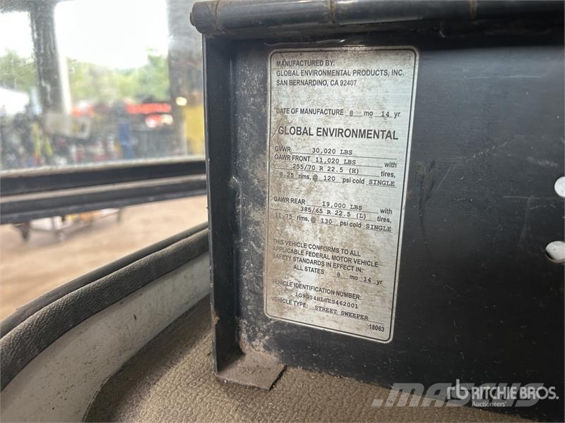 Global M4 HSD Sweeper Truck 道路清扫车
