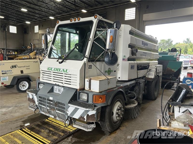 Global M4 HSD Sweeper Truck 道路清扫车
