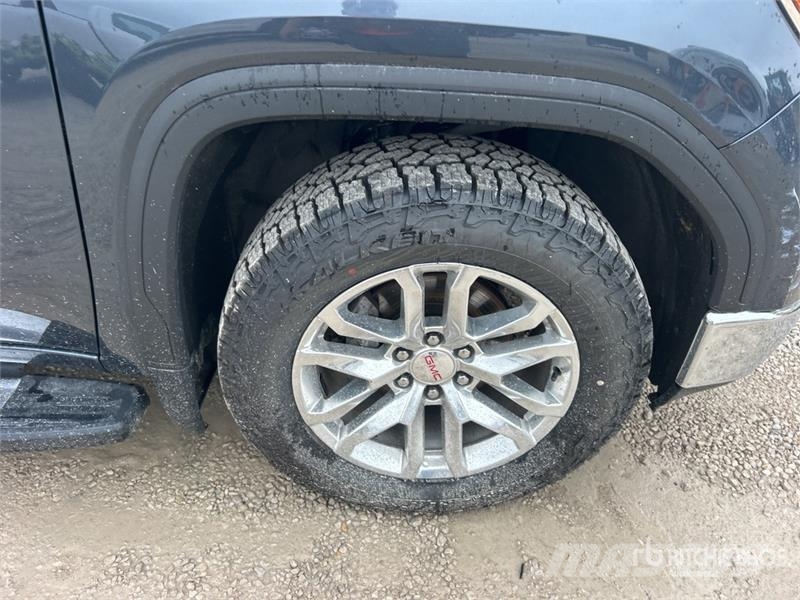 GMC 1500 SLT 4x4 Crew Cab Pickup Citi