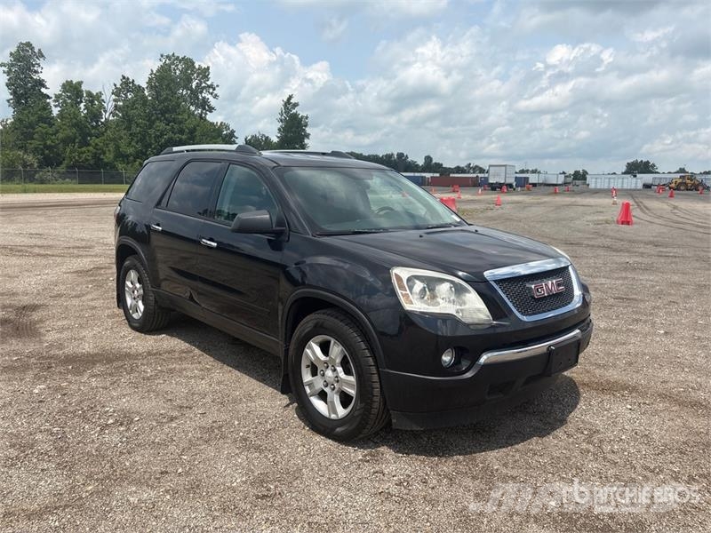 GMC Acadia 2WD SUV PKWs