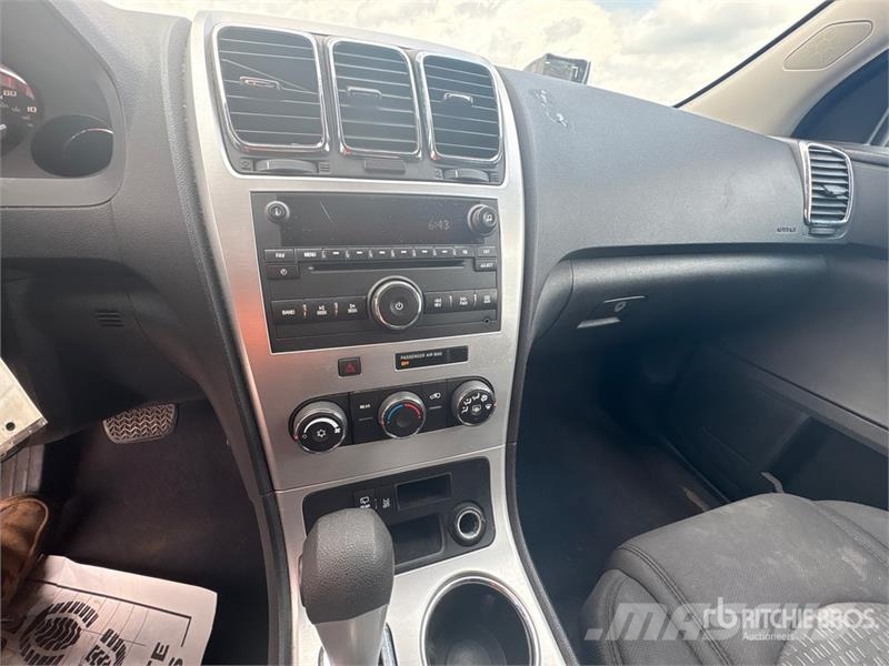 GMC Acadia 2WD SUV PKWs