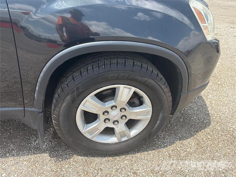 GMC Acadia 2WD SUV PKWs