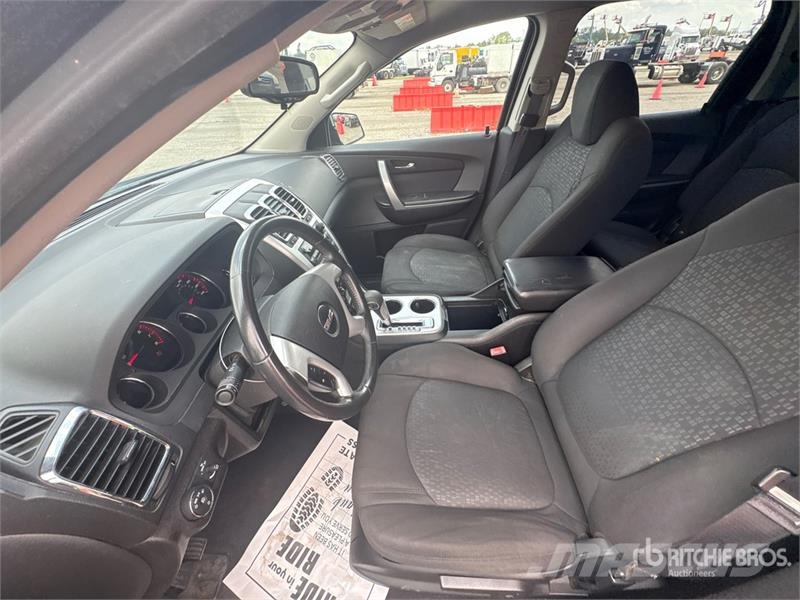 GMC Acadia 2WD SUV PKWs