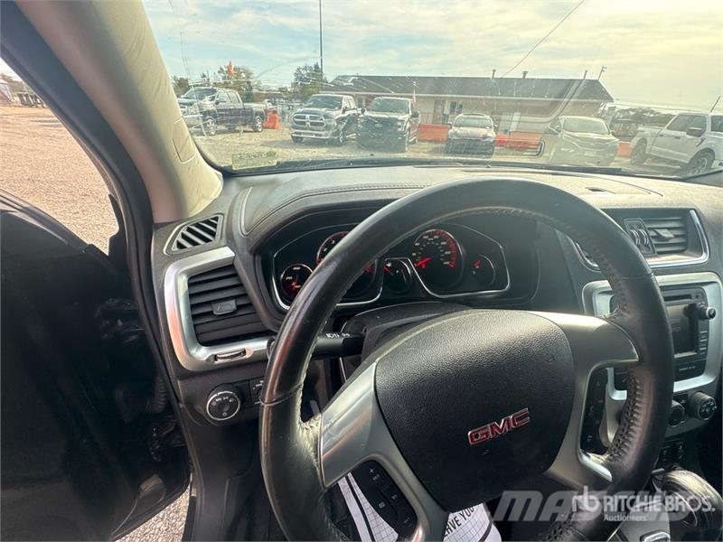 GMC Acadia AWD SUV PKWs