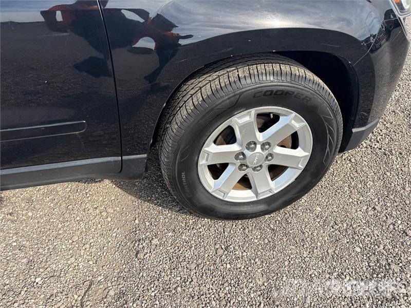 GMC Acadia AWD SUV PKWs