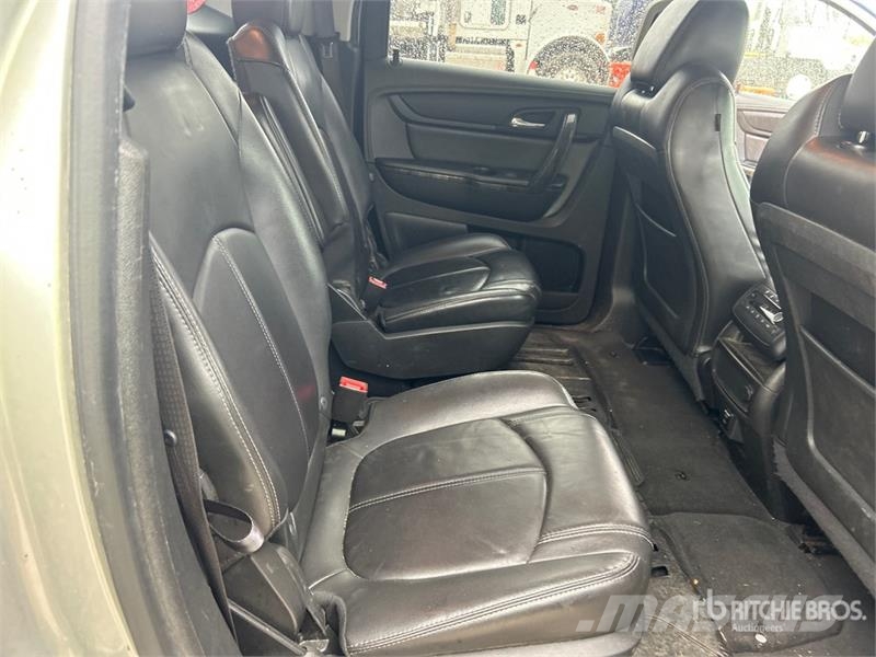 GMC Acadia SLT AWD SUV 자동차