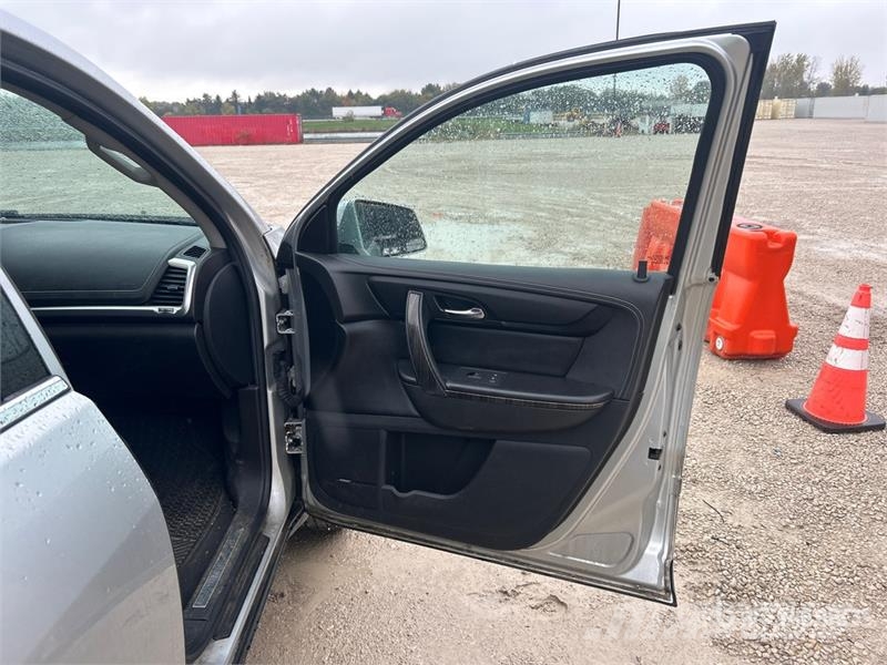 GMC Acadia SLT AWD SUV 자동차