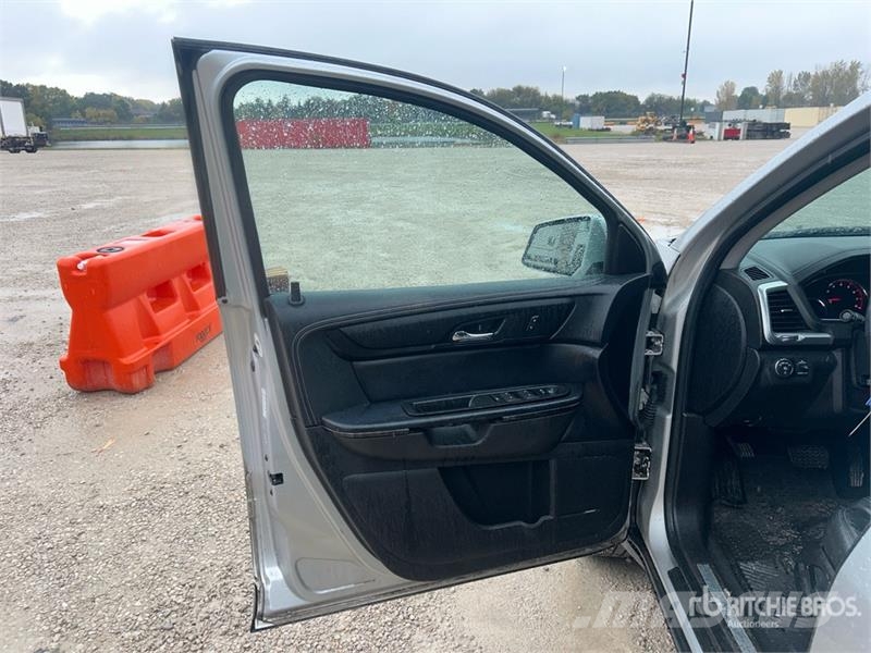 GMC Acadia SLT AWD SUV 자동차