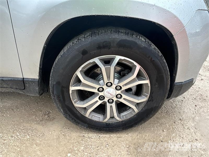 GMC Acadia SLT AWD SUV 자동차