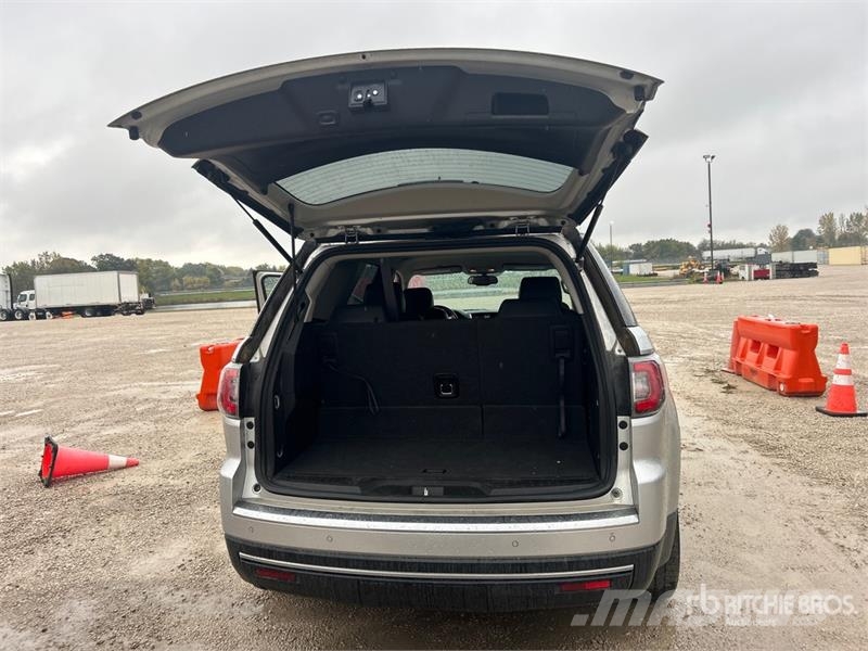 GMC Acadia SLT AWD SUV 자동차