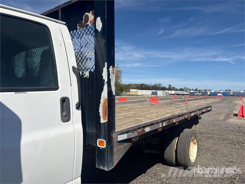 GMC C4500 Tovornjaki s kesonom/platojem