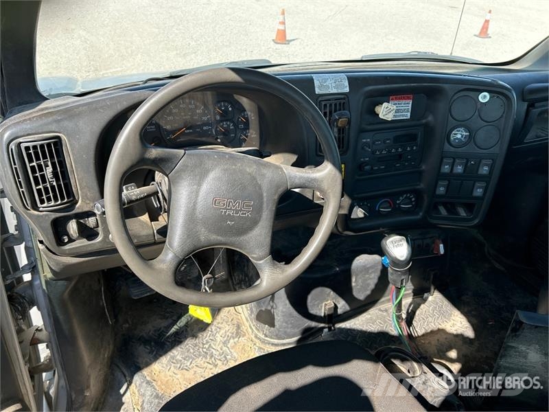 GMC C7500 Кабіни